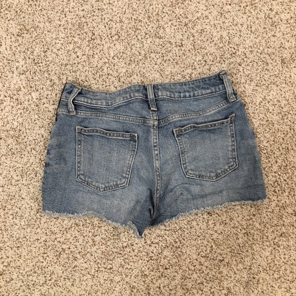 Gap Maternity Jean Shorts - Picture 1 of 3